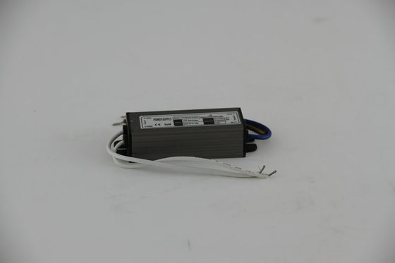 Hiệu quả 220 V AC liên tục AC hiện tại Để DC LED driver 300mA Với OLP / OVP