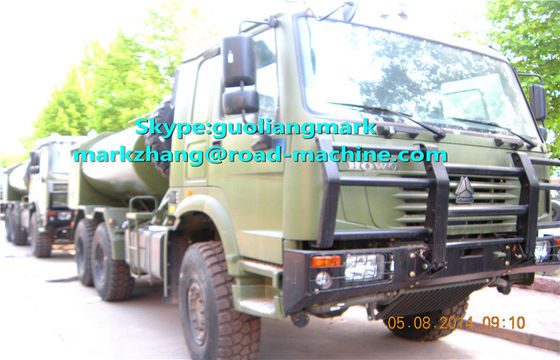 SINOTRUK HOWO Xe tải chở dầu 6 * 4 quân đội xanh 25 * 4 với EURO tiêu chuẩn LHD HOẶC RHD